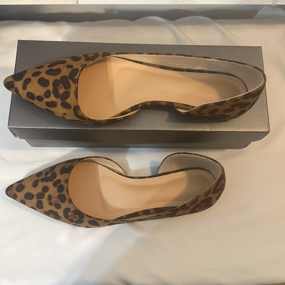 Leopard pattern point toe slip on flats - Picture 2 of 6